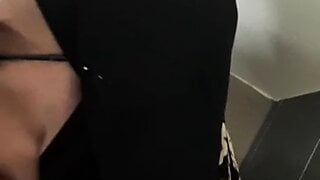 Awek Tudung Hitam Sange Di office